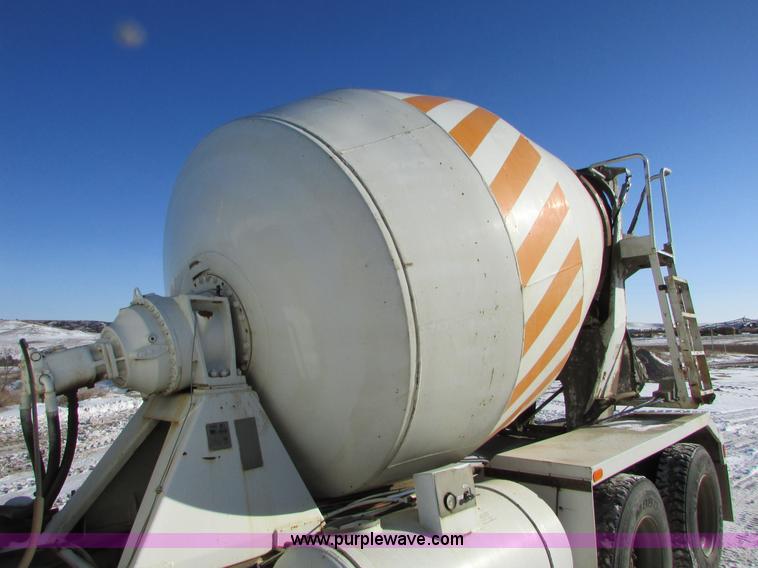 image for item I6657 1988 Ford L9000 mixer truck