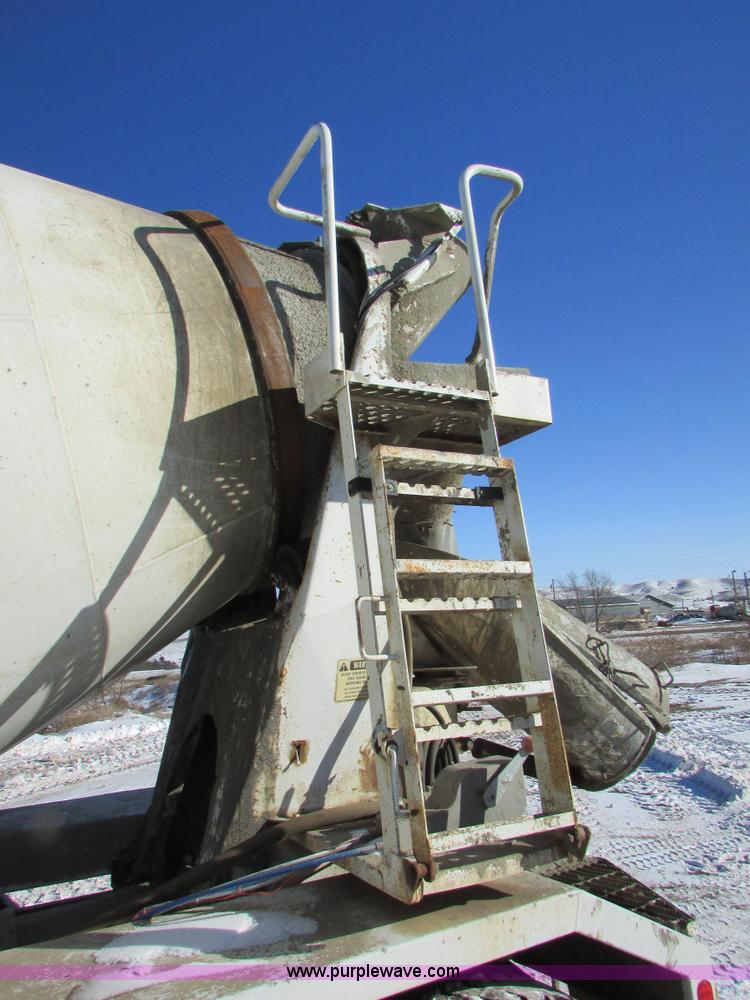 image for item I6657 1988 Ford L9000 mixer truck