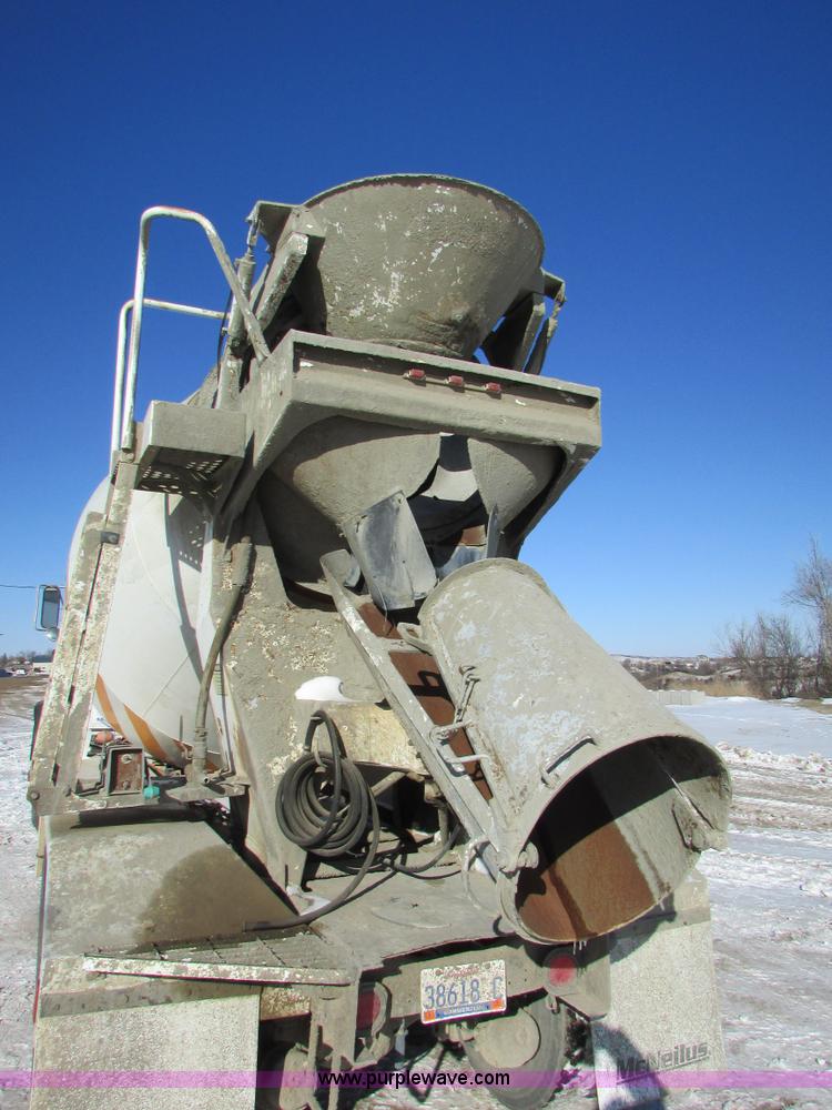 image for item I6657 1988 Ford L9000 mixer truck