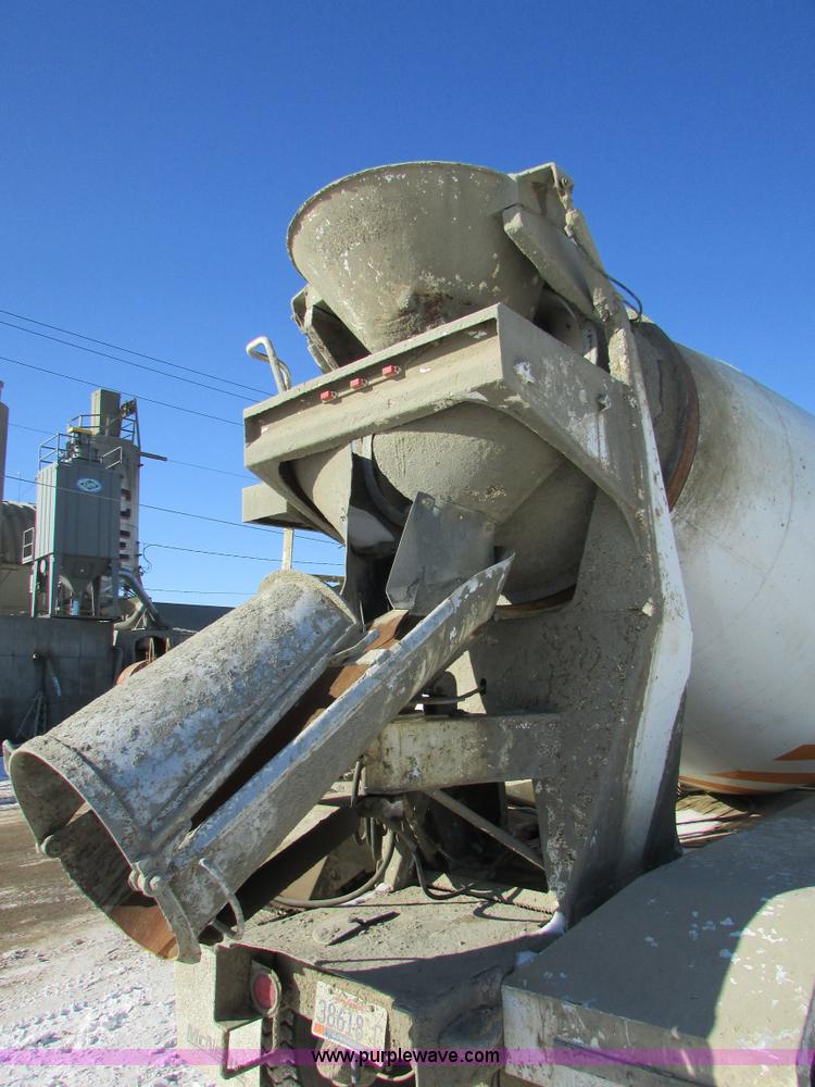 image for item I6657 1988 Ford L9000 mixer truck