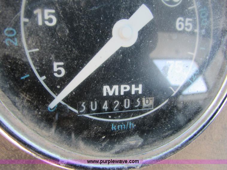 image for item I6657 1988 Ford L9000 mixer truck