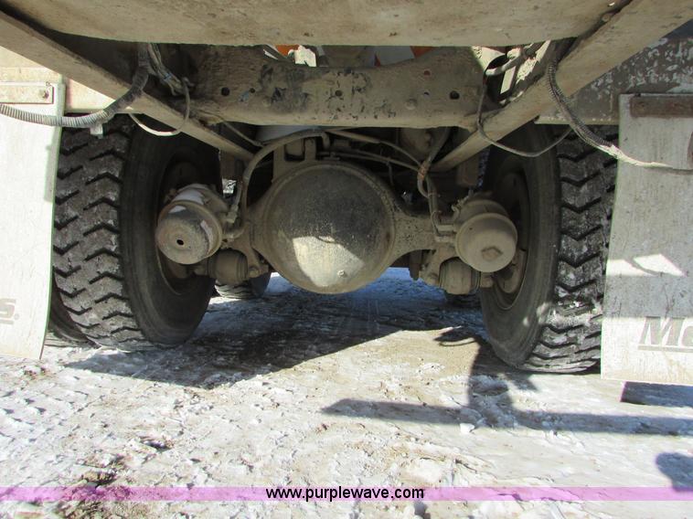 image for item I6658 1995 Ford LT9000 mixer truck