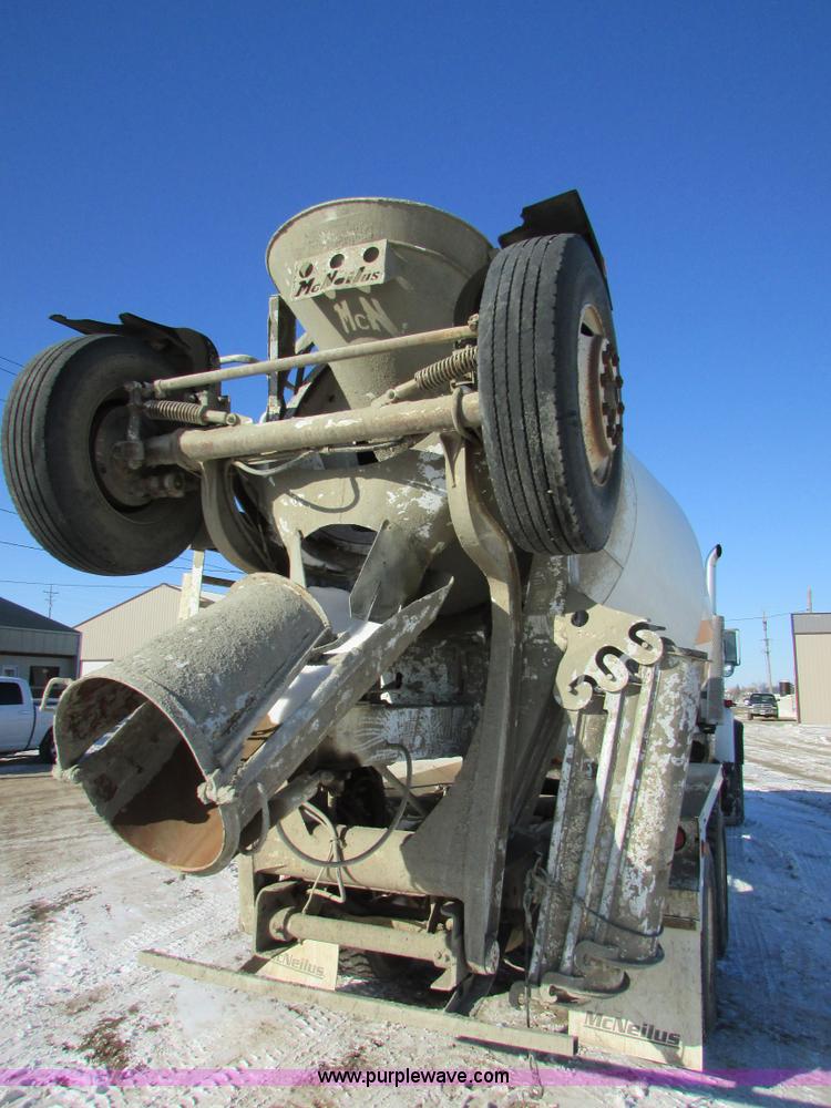 image for item I6658 1995 Ford LT9000 mixer truck