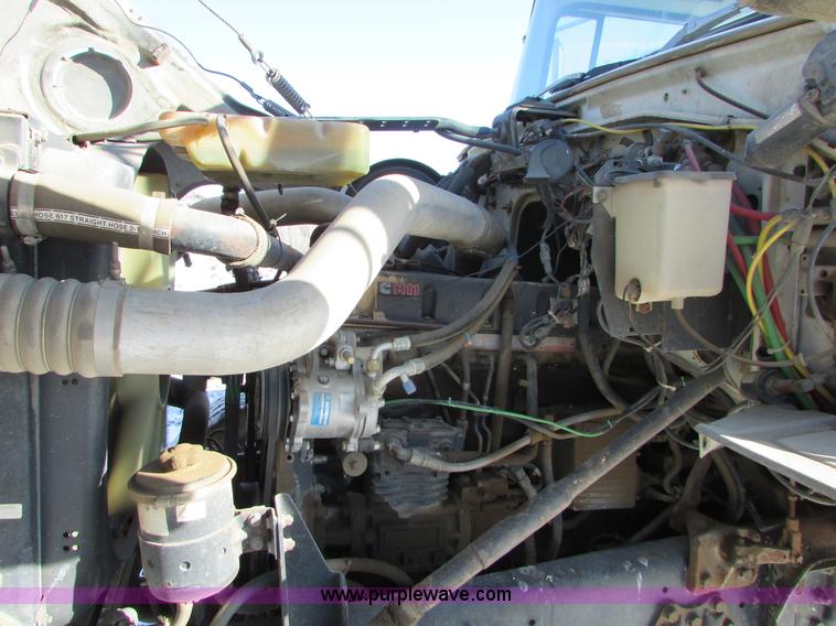 image for item I6658 1995 Ford LT9000 mixer truck