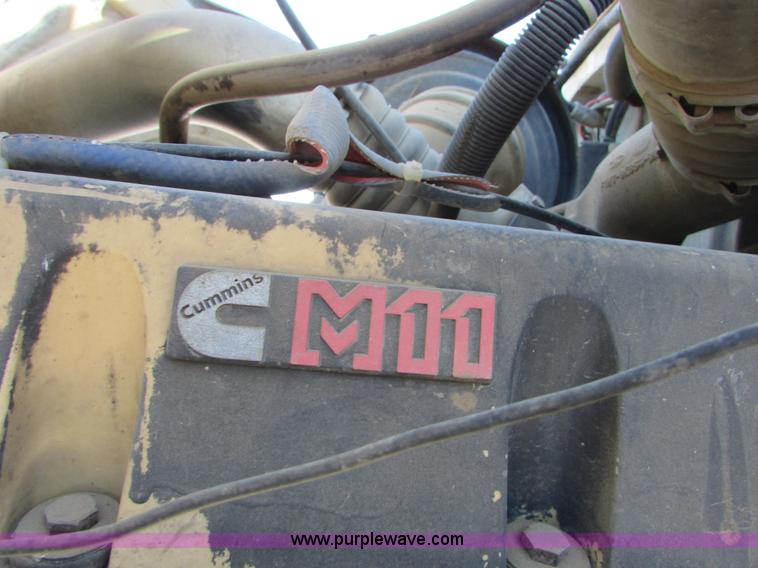 image for item I6658 1995 Ford LT9000 mixer truck