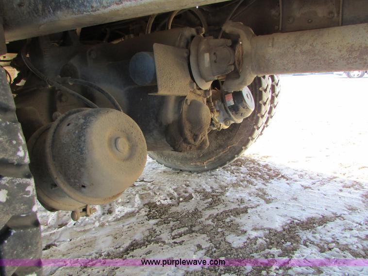 image for item I6660 1991 Ford LT9000 mixer truck