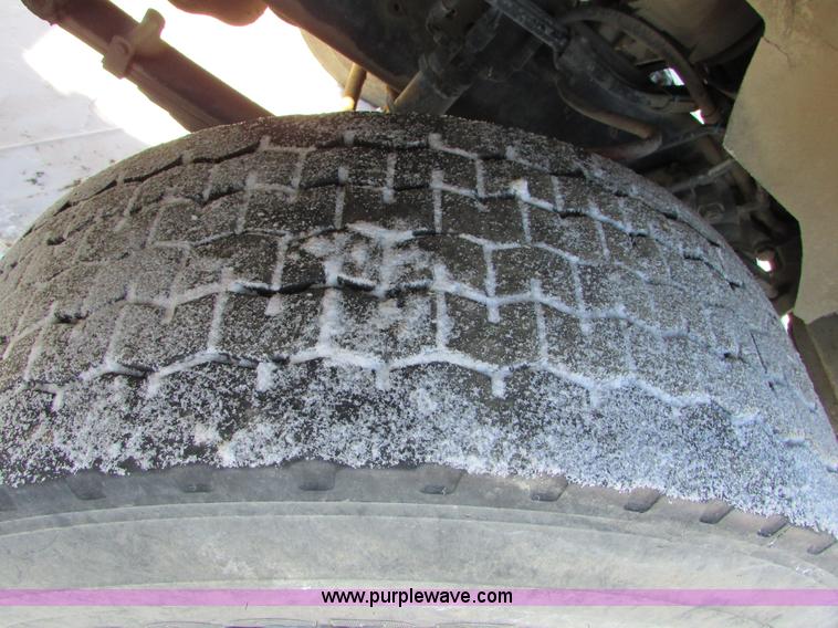 image for item I6660 1991 Ford LT9000 mixer truck