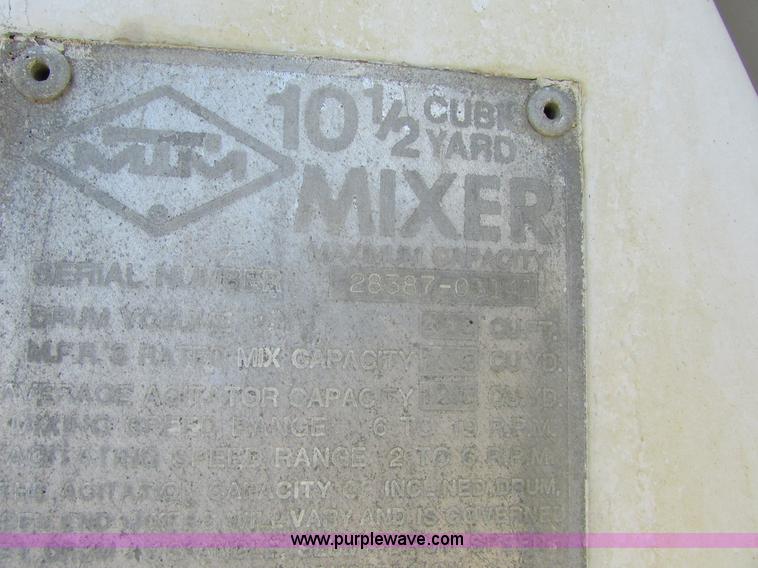 image for item I6660 1991 Ford LT9000 mixer truck