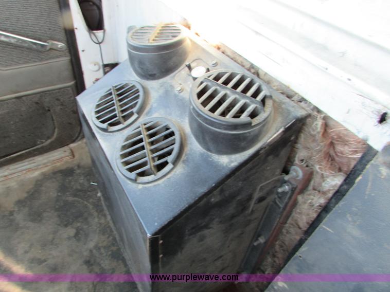 image for item I6660 1991 Ford LT9000 mixer truck