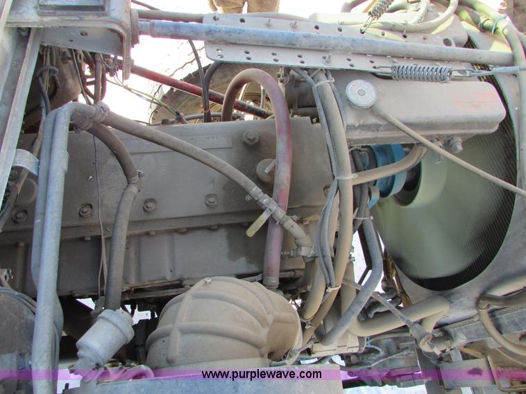 image for item I6660 1991 Ford LT9000 mixer truck