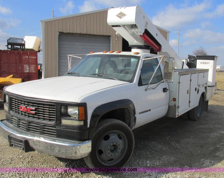 image for item I8787 1994 GMC Sierra 3500 bucket truck