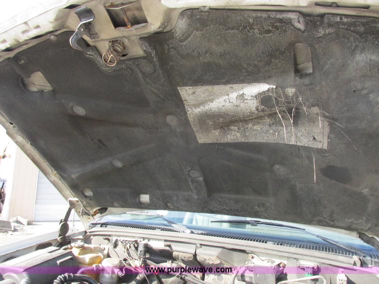 image for item I8787 1994 GMC Sierra 3500 bucket truck