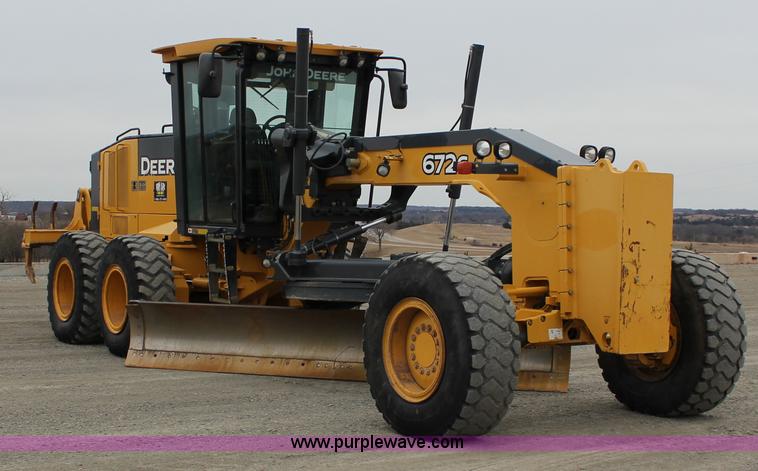 image for item J2287 2009 John Deere 672G articulated motor grader