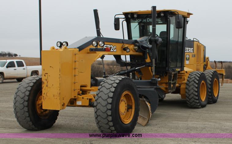 image for item J2287 2009 John Deere 672G articulated motor grader