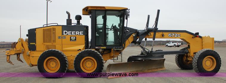 image for item J2287 2009 John Deere 672G articulated motor grader