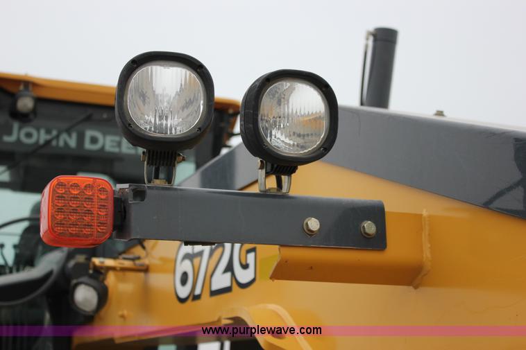 image for item J2287 2009 John Deere 672G articulated motor grader