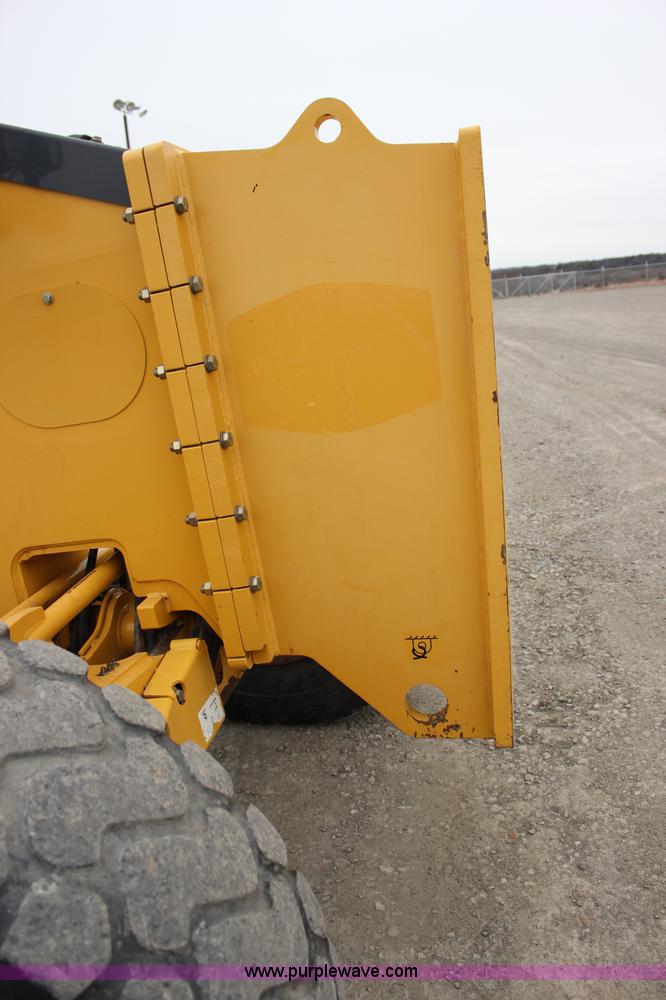 image for item J2287 2009 John Deere 672G articulated motor grader