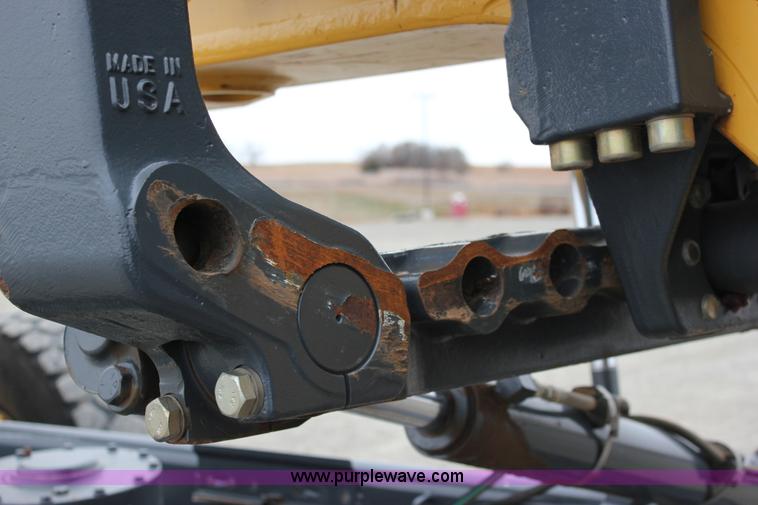 image for item J2287 2009 John Deere 672G articulated motor grader