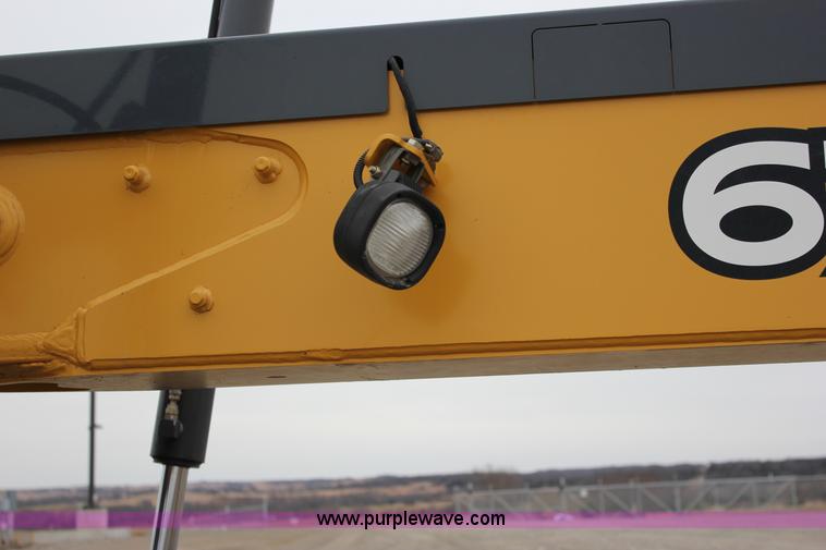 image for item J2287 2009 John Deere 672G articulated motor grader