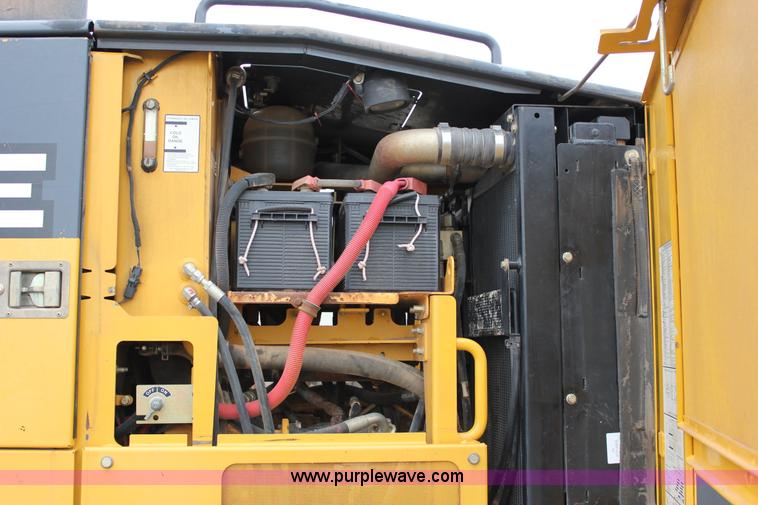 image for item J2287 2009 John Deere 672G articulated motor grader