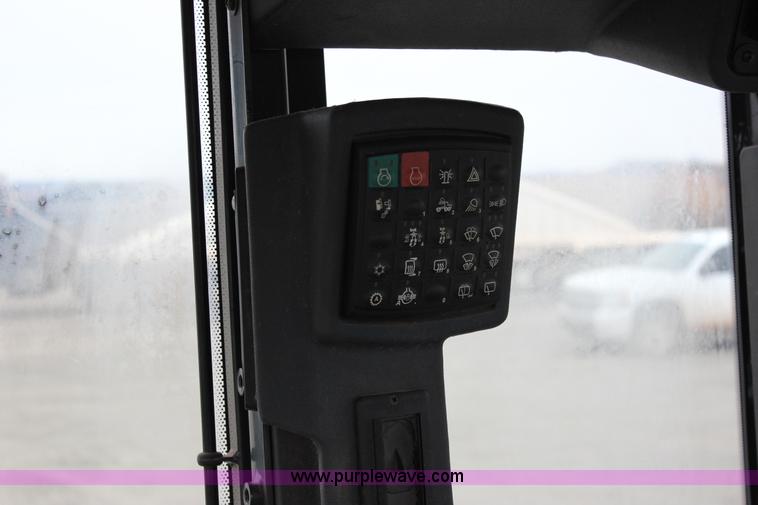 image for item J2287 2009 John Deere 672G articulated motor grader