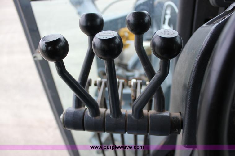 image for item J2287 2009 John Deere 672G articulated motor grader