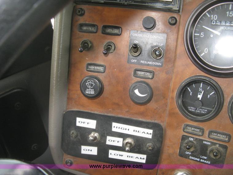 image for item K2927 2008 Peterbilt 340 dump truck