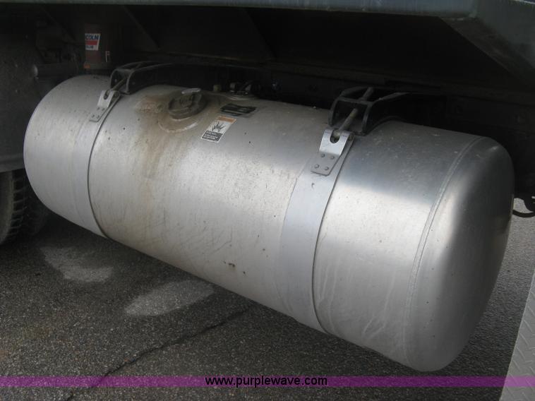 image for item K2927 2008 Peterbilt 340 dump truck