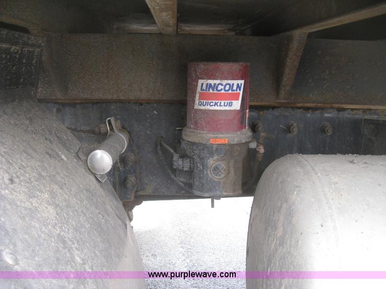 image for item K2927 2008 Peterbilt 340 dump truck