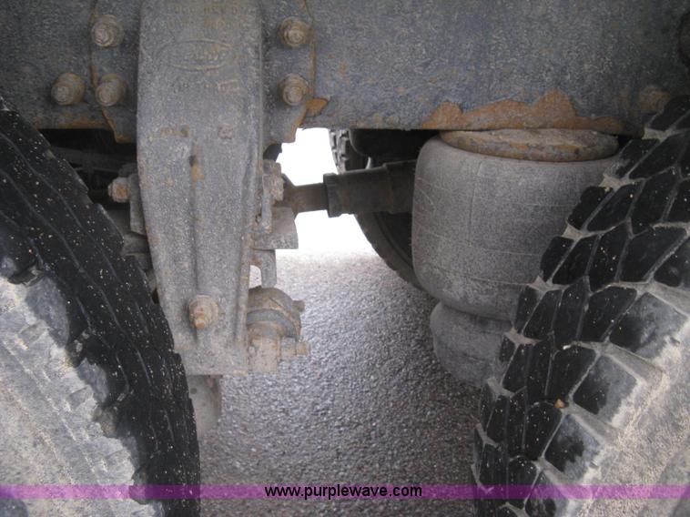 image for item K2927 2008 Peterbilt 340 dump truck