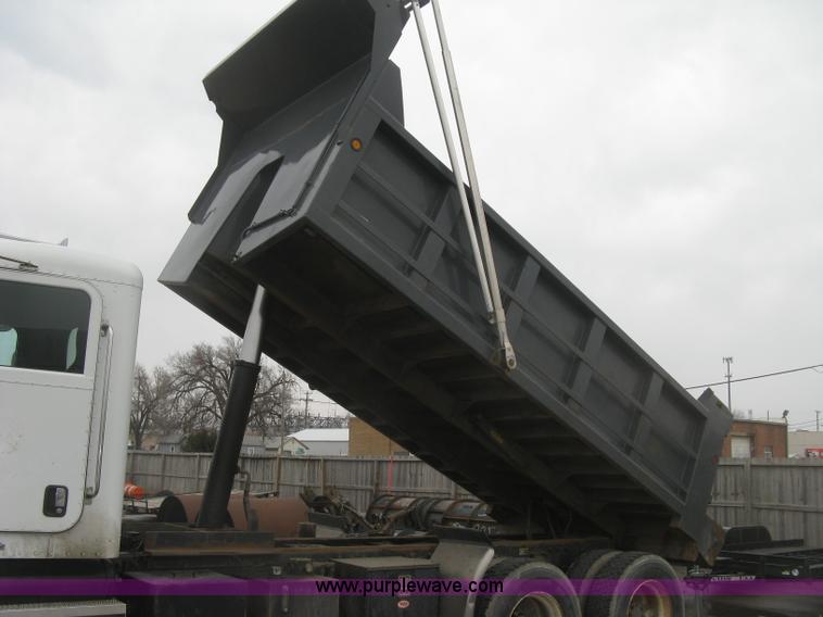 image for item K2927 2008 Peterbilt 340 dump truck