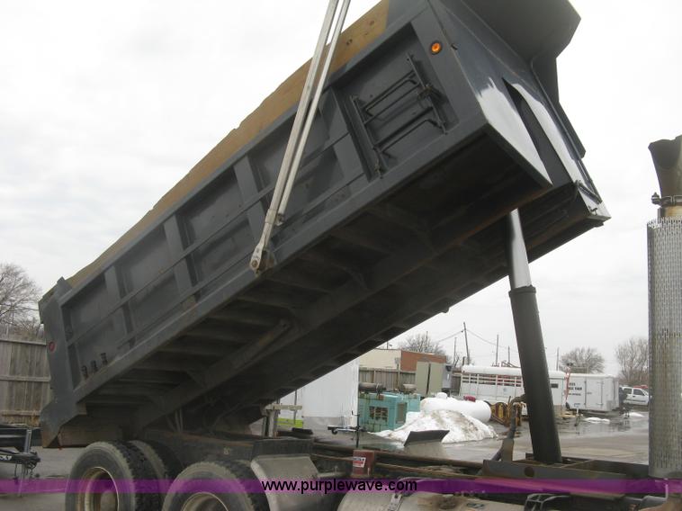 image for item K2927 2008 Peterbilt 340 dump truck