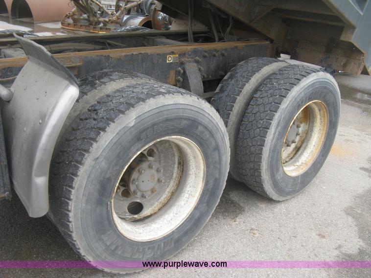 image for item K2927 2008 Peterbilt 340 dump truck