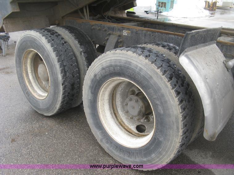 image for item K2927 2008 Peterbilt 340 dump truck