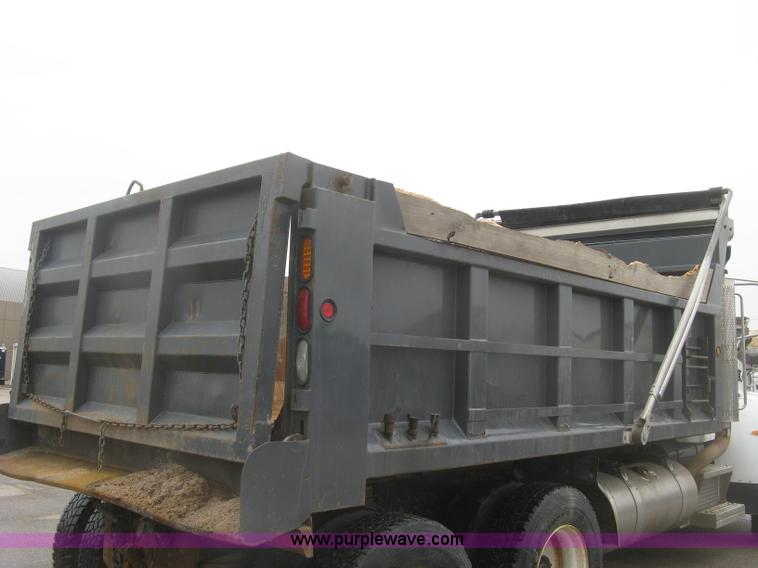 image for item K2928 2008 Peterbilt 340 dump truck