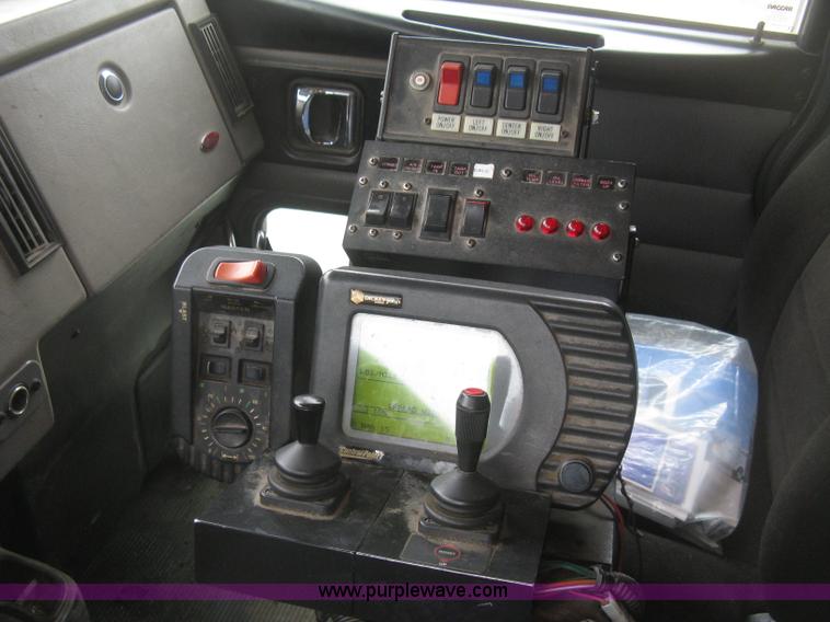 image for item K2928 2008 Peterbilt 340 dump truck