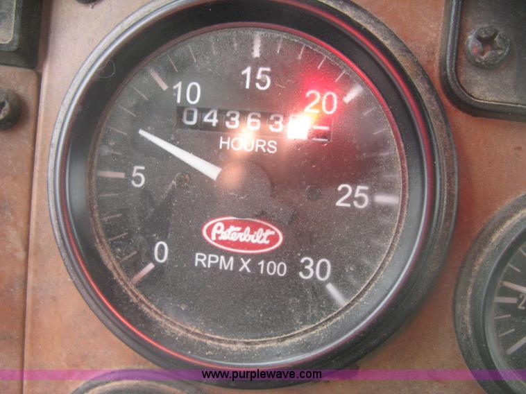 image for item K2928 2008 Peterbilt 340 dump truck