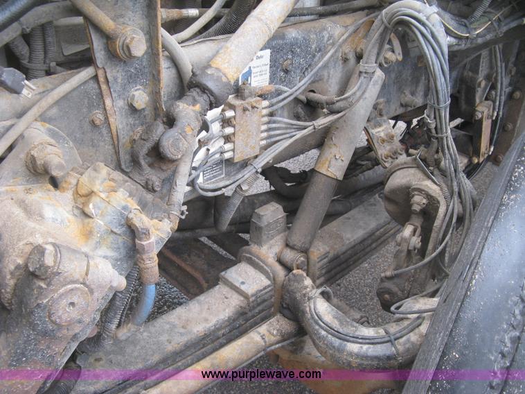 image for item K2928 2008 Peterbilt 340 dump truck