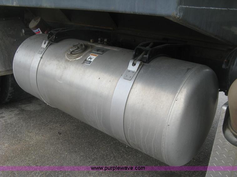 image for item K2928 2008 Peterbilt 340 dump truck