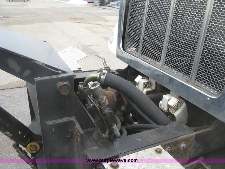 image for item K2928 2008 Peterbilt 340 dump truck