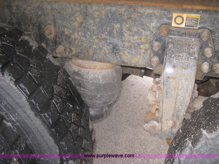 image for item K2928 2008 Peterbilt 340 dump truck