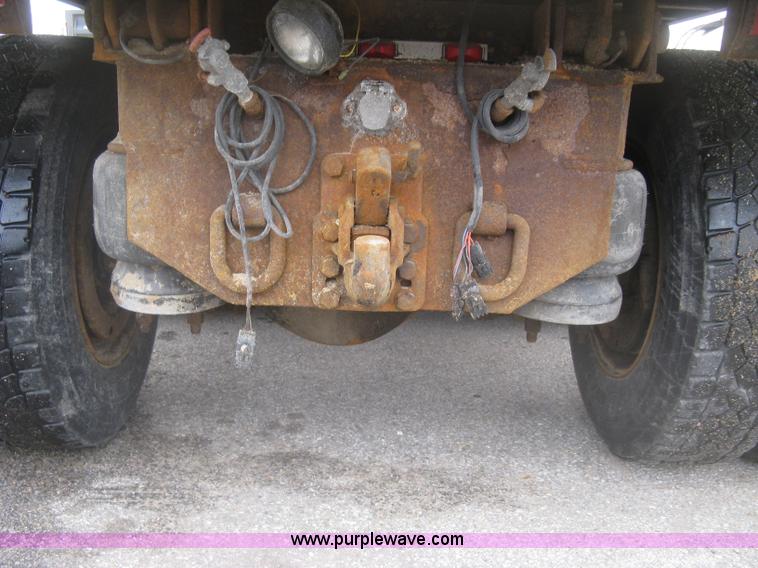 image for item K2928 2008 Peterbilt 340 dump truck