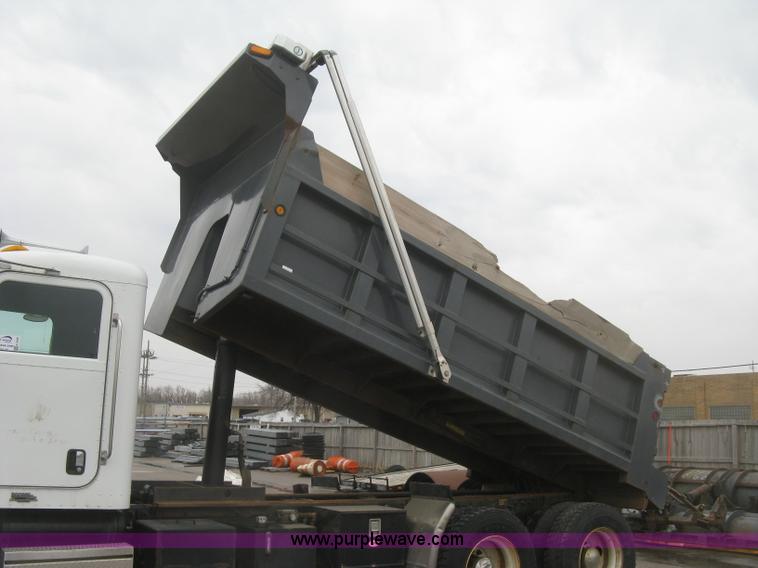 image for item K2928 2008 Peterbilt 340 dump truck