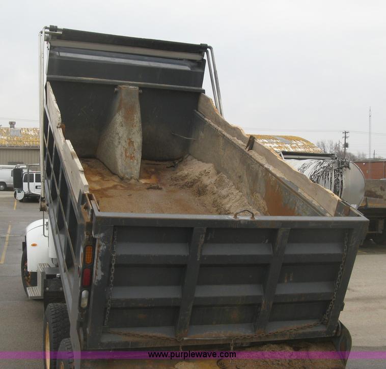 image for item K2928 2008 Peterbilt 340 dump truck