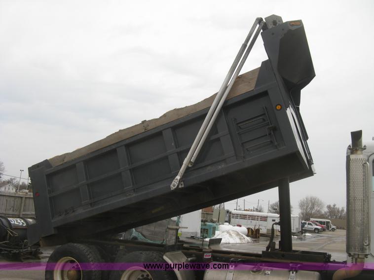 image for item K2928 2008 Peterbilt 340 dump truck