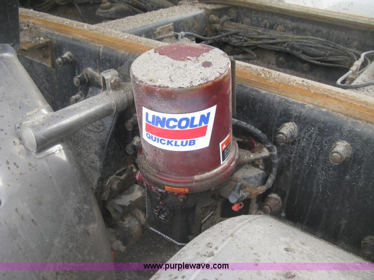 image for item K2928 2008 Peterbilt 340 dump truck