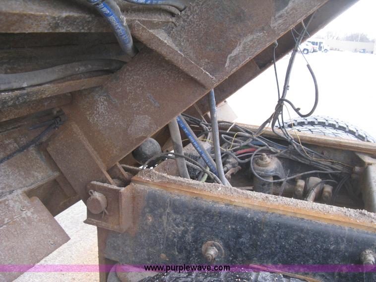 image for item K2928 2008 Peterbilt 340 dump truck