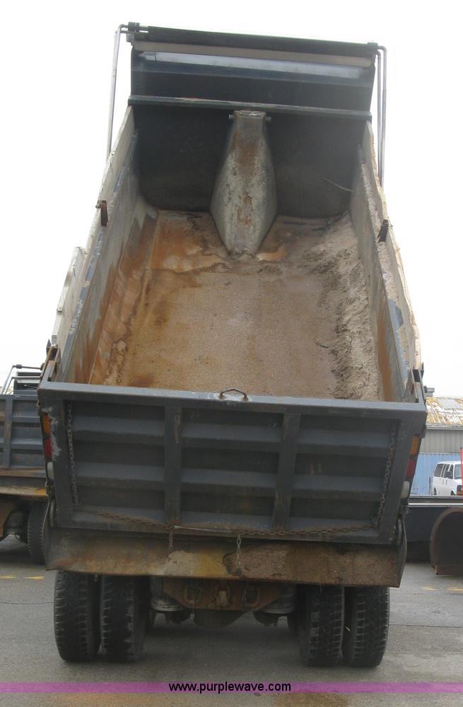 image for item K2928 2008 Peterbilt 340 dump truck