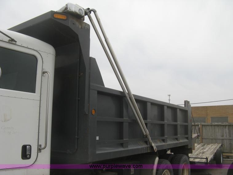image for item K2929 2008 Peterbilt 340 dump truck