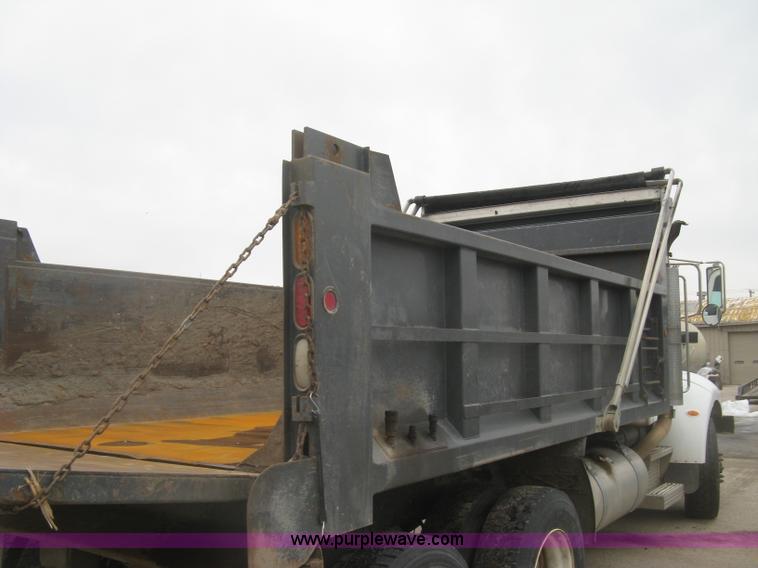 image for item K2929 2008 Peterbilt 340 dump truck